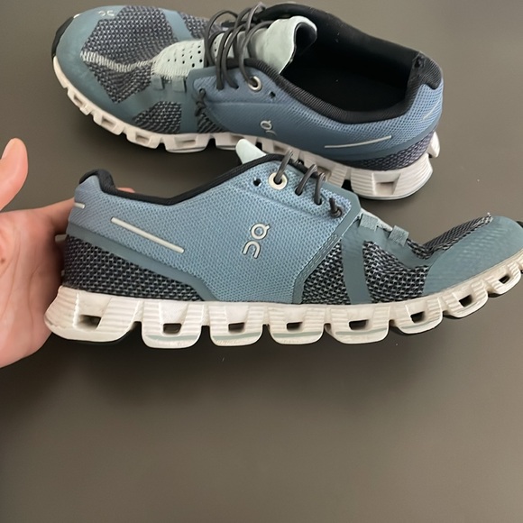 On Cloud 5 running shoes Women’s 6 - Picture 2 of 4